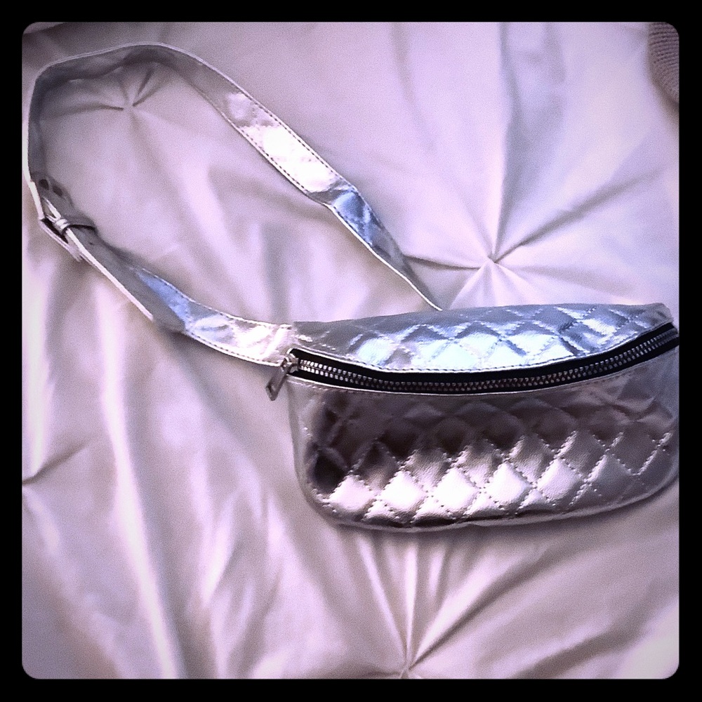 Silver Fannypack